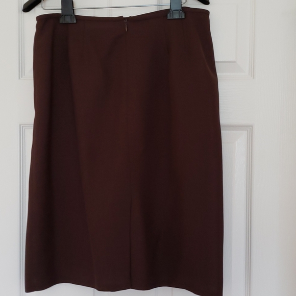 Le Suit Gold & Brown Suit - Picture 5 of 11